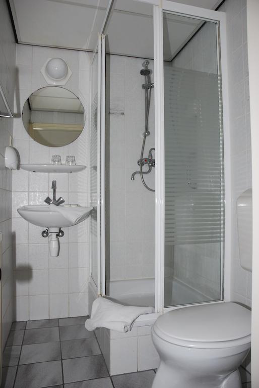مبيت وإفطار نوردفيك Bed And No Breakfast Joy الغرفة الصورة